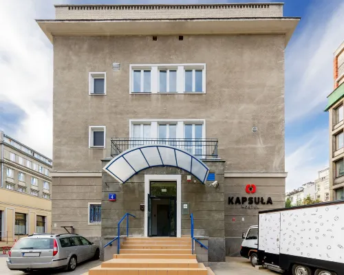 Kapsuła Hostel Warszawa Hotels near Program Art Gallery