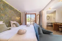 Les Capucines Saint Tropez Hotels in Gassin