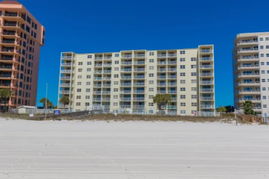 Sunswept Condos by Hosteeva