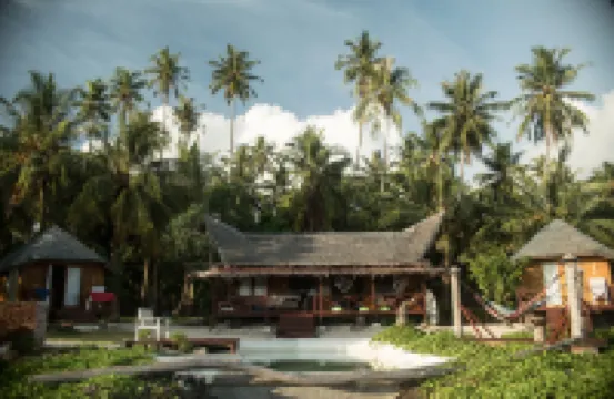 ซีเมอลวย เซิร์ฟลอดเจส โรงแรมใน