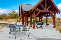 Whitepath Lodge & Resort