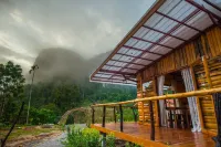Bansuanphutarn Hotels in Ban Ta Khun District