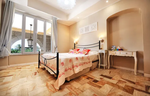 昂達濱海客房旅館