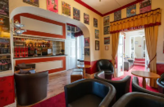 Can-Y-Bae Hotel