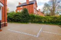 Hilltop Serviced Apartments - Stockport