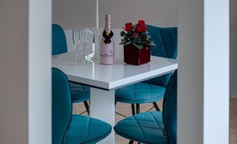 Gold Art Apartments - Housity