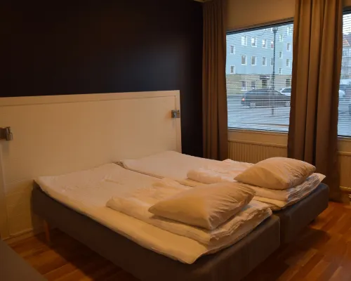 Hostel Snoozemore Hotels near Backaplan