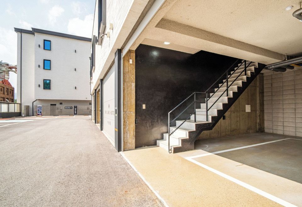 2. 더라인무인모텔..