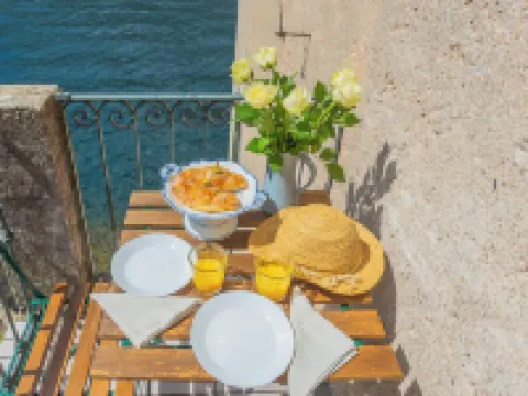 Deriva Apartment on Careno's Beach by Rent All Como Hotels in Nesso