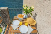 Deriva Apartment on Careno's Beach by Rent All Como