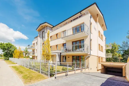 Królewskie Kamieniczki, Sun & Snow