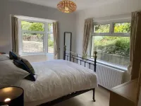 Lower Upover - Woolacombe-4 Bed-Sleeps 7-Tjsluo Hotels in Woolacombe