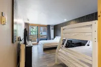 Flurry by AvantStay Tahoe Donner Home w Access to Northstar Resort Community