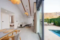 Rota Kilidonia Karaöz Suites&Villas - Rooftop Pools