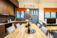 Jeannette's Seaside Getaway - Kalamata Urban Gem