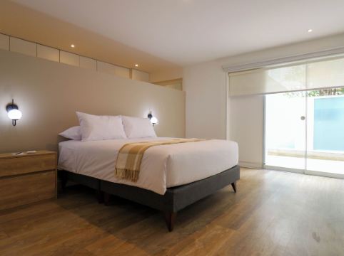 Saenz Peña 102 by Wynwood House