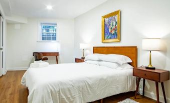 A Classy Corner of DC Minutes Walk to Dupont Circle