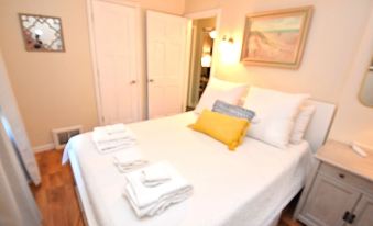 Extra Entertainment Space Just 7 Blocks to ND Campus 54211
