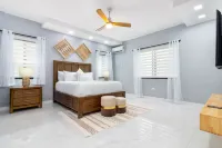 コースタル エスケープ タワー アイル ビーチ ニアバイ のホテル