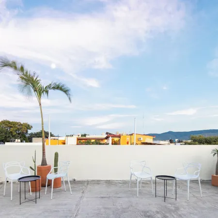 Casa Lumos - Minimalist Comfort Suites in Centro Historico