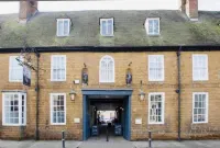 Saracens Head Hotel by Greene King Inns Hotels in der Nähe von Silverstone Museum