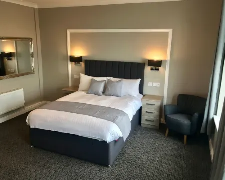 The Raven Hotel Hotels in Corby