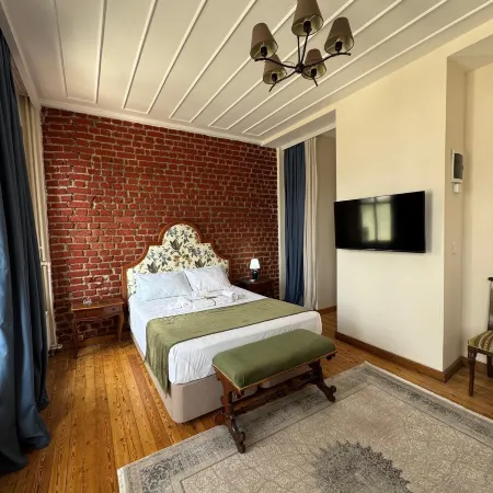 Levant Pension de Luxe