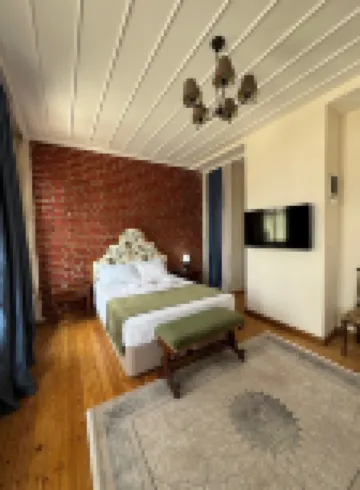 เลอวองต์ เพนชั่น เดอ ลุกซ์