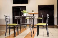 洛斯法羅萊斯 科巴恩住宿飯店