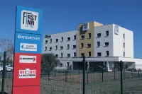 First Inn Hotel Blois Hôtels à : Marolles