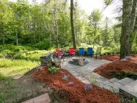 Six-Bedroom Family Retreat Hotels in Somersworth