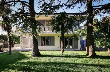 Forgotten Garden Villa