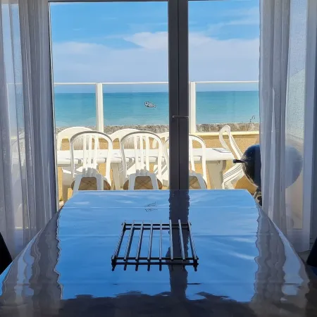 Relais des îles Saint Marcouf