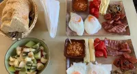 쿠쿠나리 룸스 - 조식 운영