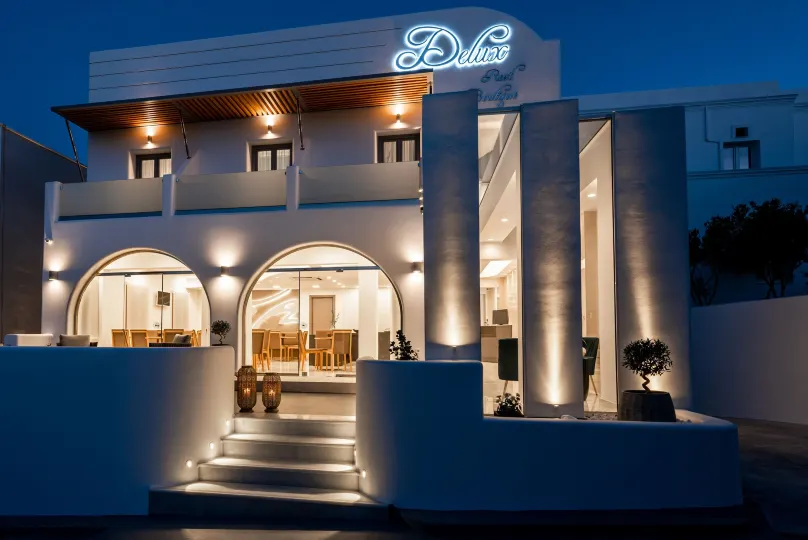Deluxe Hotel Santorini