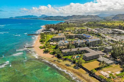 Island retreat with a pool, BBQ access, private lanai, washer/dryer, central AC Hotels near Kauai Products Fair