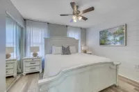 Weekender by AvantStay Gorgeous Beach Front Home w Ocean View