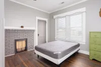 Charming 4-bedroom 3bath house in terrific Florence with WiFi, AC