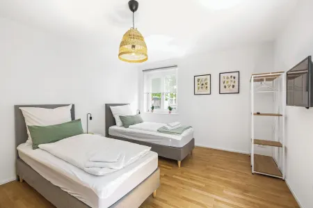 Modern vacation apartment with 4 bedrooms in Heilbronn on the Neckarpromenade Отели рядом с достопримечательностью «experimenta - Das Science Center»