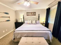 Farr Shores Cozy Retreat Hotels near Lake Hamilton