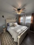 Charming Feathers Theme Home, King Bed, 2-bedroom house in Aurora with WiFi Hotels near Chicago Premium Outlets