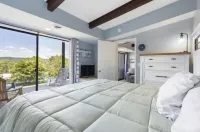 Sunset Retreat at Kimberling City - pet friendly, ground floor condo, lake view
