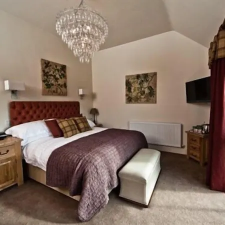 Oak Tree Inn Отели рядом с достопримечательностью «Ипподром Рипона»