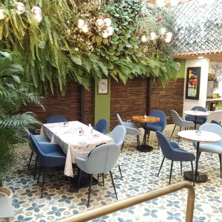 Hotel Boutique Quinta Camacho Отели рядом с достопримечательностью «Театр «Роял Сентер»»
