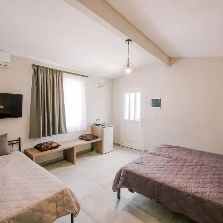 Acrocorinth Apartments