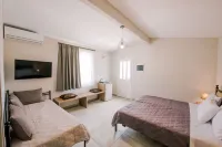 Acrocorinth Apartments Hotels in Loutra Elenis