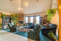 HomeTown Inn by OYO Texhoma, OK - Pet friendly