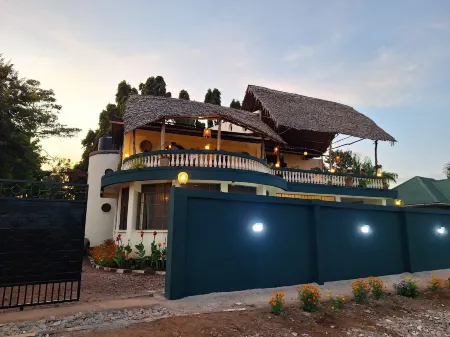 Hill View Garden Hotel Отели в г. Моши