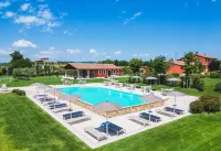 Tenuta Fogliani Resort & Natural Spa - Pools