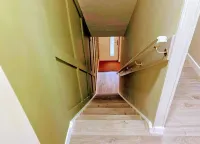 Tralee Townhouse Holiday Home by Trident Holiday Homes Hotels in Castlemaine